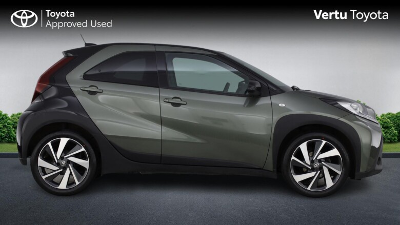 Toyota Aygo X 1.0 VVT-i Edge 5dr Petrol Hatchback